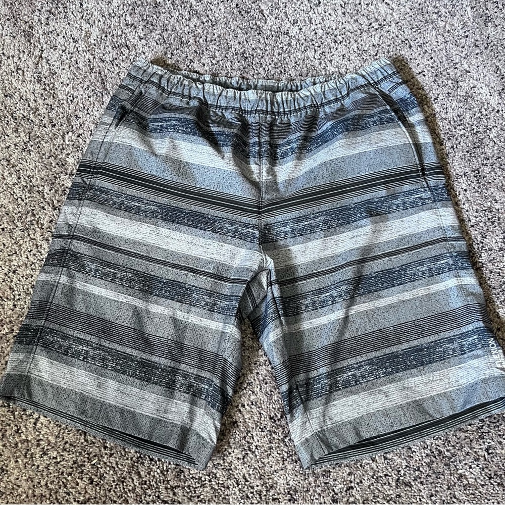 Eddie Bauer Carbon Gray Striped Explorer Shorts Size Medium NWT